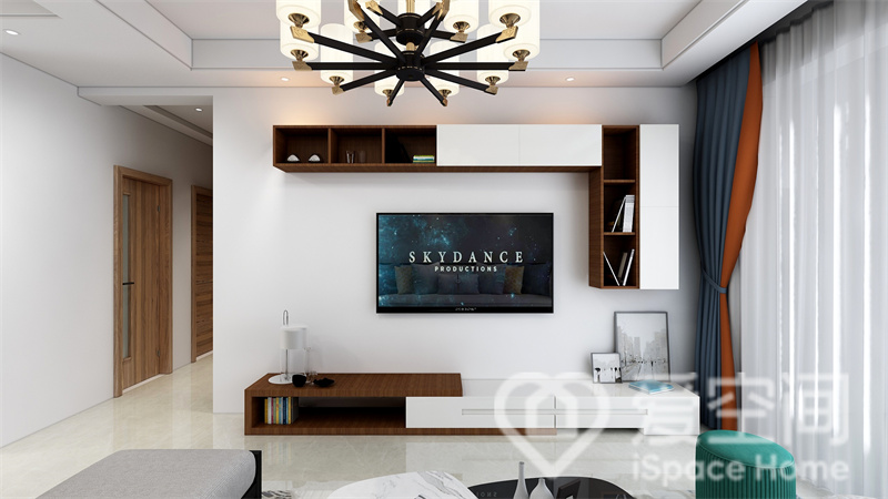 电视墙中添置收纳柜设计，强调出储物功能，在满足基本实用需求之外，也提升了空间的设计感。