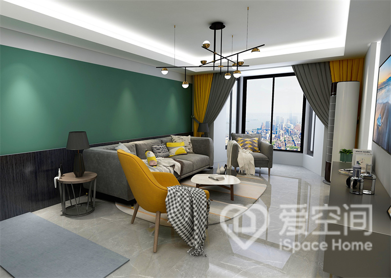 客厅背景色调选择绿色和黑色拼接，视觉上提高了空间的时尚感，沙发配色与窗帘配色和谐统一，具有现代美感。