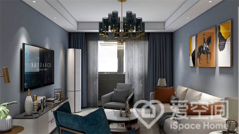 客厅以温暖的浅蓝色为主色调，加以米白色沙发和爱马仕橙装饰点缀，用简单的语言诠释出北欧美。