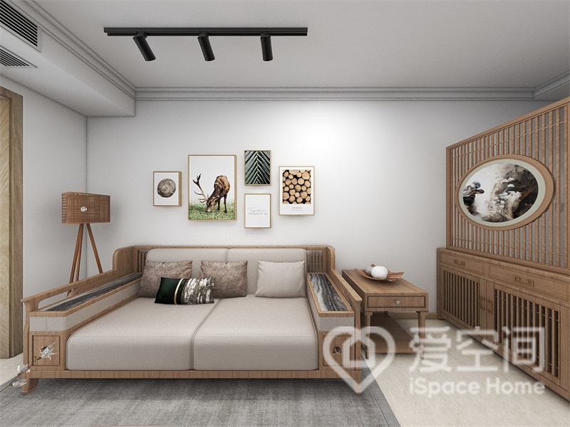 客厅无吊顶设计，以白色主色调，简单的空间中搭配日式低矮家具，为空间增添了温馨氛围。