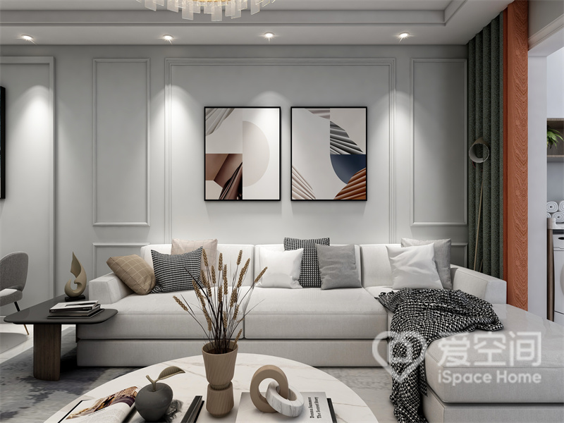 客厅以白色系作为主色，搭配白色家具装饰，细腻的材质让空间更加温柔，顶面的通风强化了氛围感。