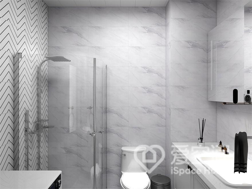 白色大理石砖面让原本乏味单调的卫生间变得雅致十足，干湿分离进行了功能区划分，呈现出独具设计感的空间氛围。