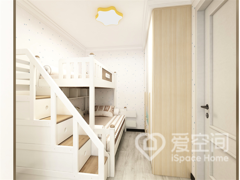 儿童房背景采用简洁的涂料刷满，放置了高低床后带来简单而舒适的空间感，整体温馨而大方。