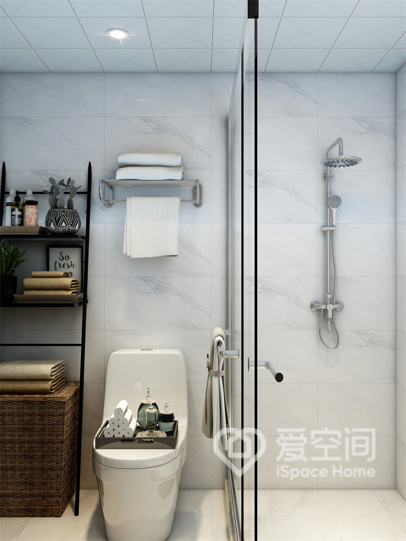 卫生间选用白色为主色调，为空间增添了时尚温馨之感，干湿分离设计令日常清洁变得更加方便。