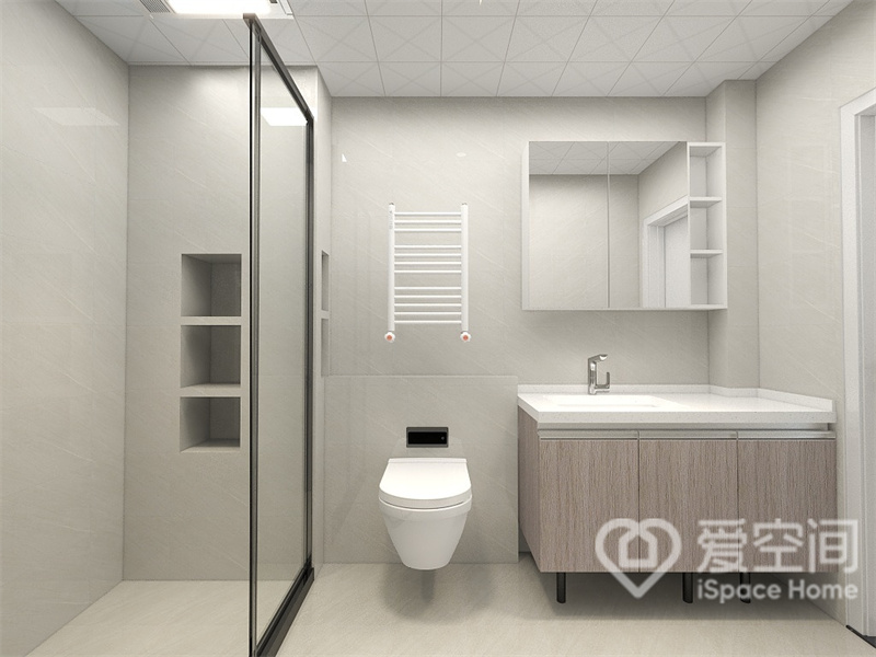 卫生间宽敞大气，做了干湿分离设计，并在淋浴房内安置壁龛，处处透露着舒雅大气的品味感。