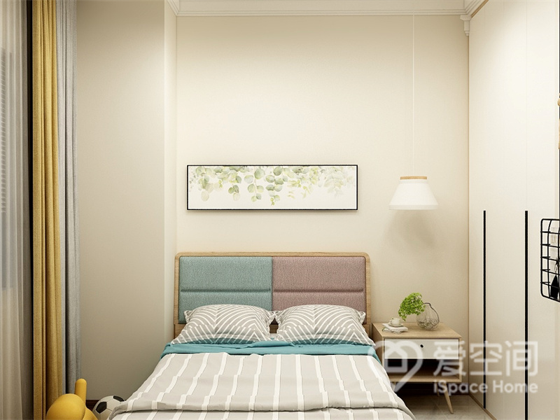 米色调背景墙给次卧空间地阿莱一种舒适温馨的状态，软装设计简约而有童趣感，床头设计妙趣横生。