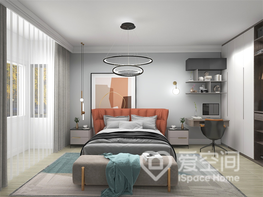 主卧质朴温润，灰色空间中配上简单素雅的橘色双人床，加以现代材质的组合，展现出都市美感。