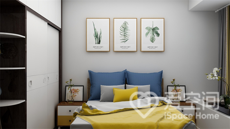 蓝色与黄色碰撞出明朗清新的视觉氛围，背景装饰和床头摆件精致素雅，比例协调，升华了空间格调。