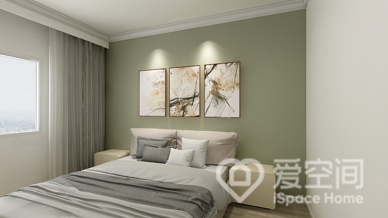 主卧无主灯设计，绿色背景是业主比较喜欢的调性，灰白色床品搭配简洁不简单，整体空间格调十足。