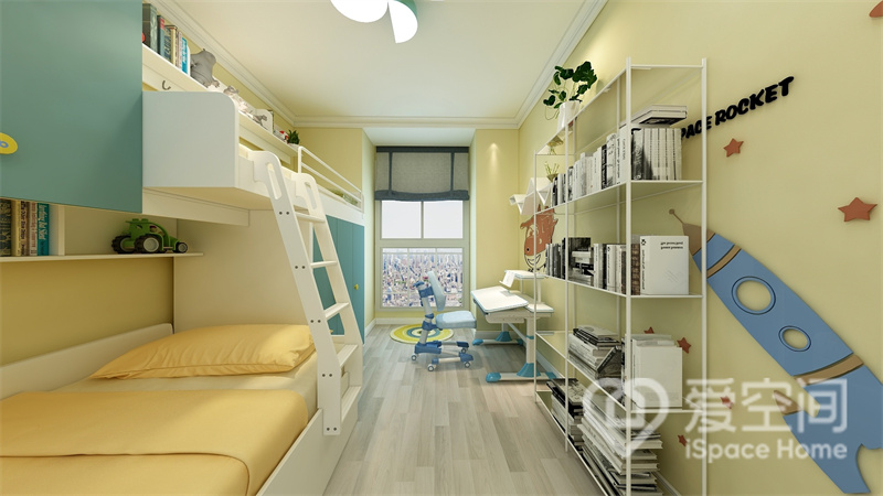儿童房色彩以浅黄色为主，放置了高低床，配上些许跳色点缀，表现出空间的质感以及趣味性。