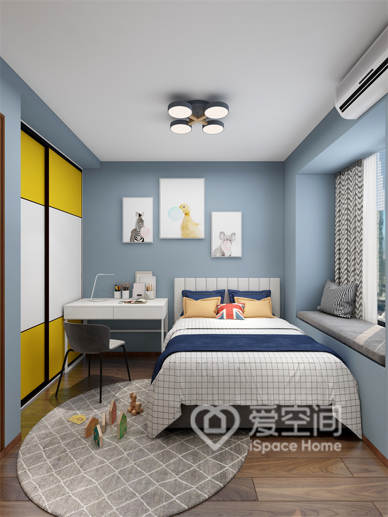 次卧选择了浅蓝色做背景，重点位置运用黄色渲染点衬，通过简约的家具组合塑造出富有意趣的空间氛围。
