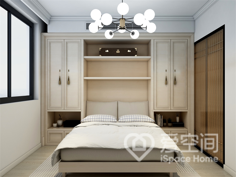 设计师利用床头柜面设计提高了次卧的空间使用效率，浅色调柜面让空间不显凌乱，和雅温馨。