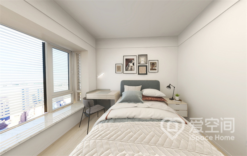 次卧床居中布置，左右两侧家具尺度舒适，整个空间色彩以白色为主，传递出自然舒适的氛围。