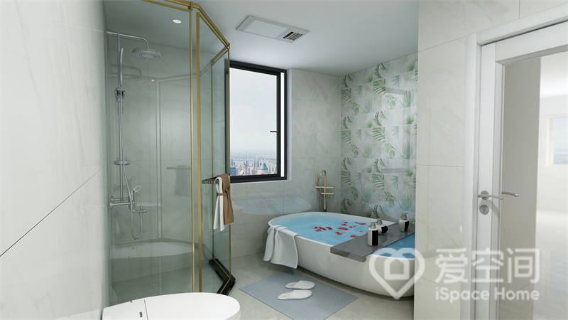 卫浴间拥有淋浴房和浴缸，业主的卫浴生活变得更加灵活和舒适，花砖的点缀提升了空间的时尚感。