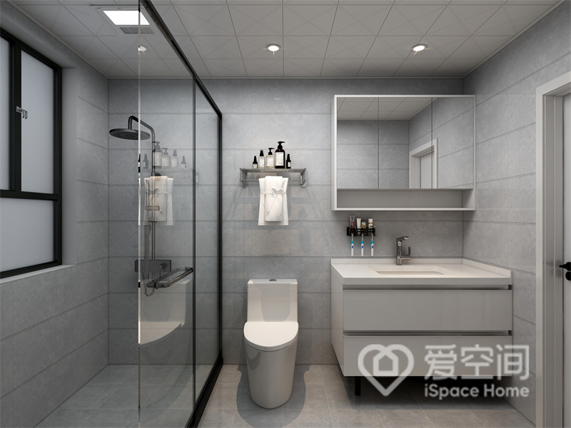方形镜柜令卫浴空间更为明亮，干湿分离进一步提高了生活舒适感，令日常清洁变得更加轻松。