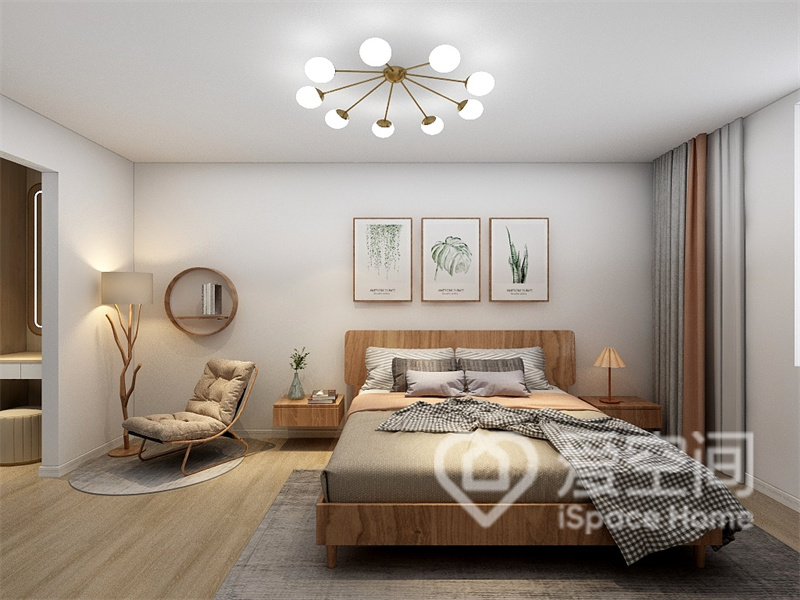 木质地板和木质双人床令空间有几分温馨的格调，展现出主卧的温馨与和谐。