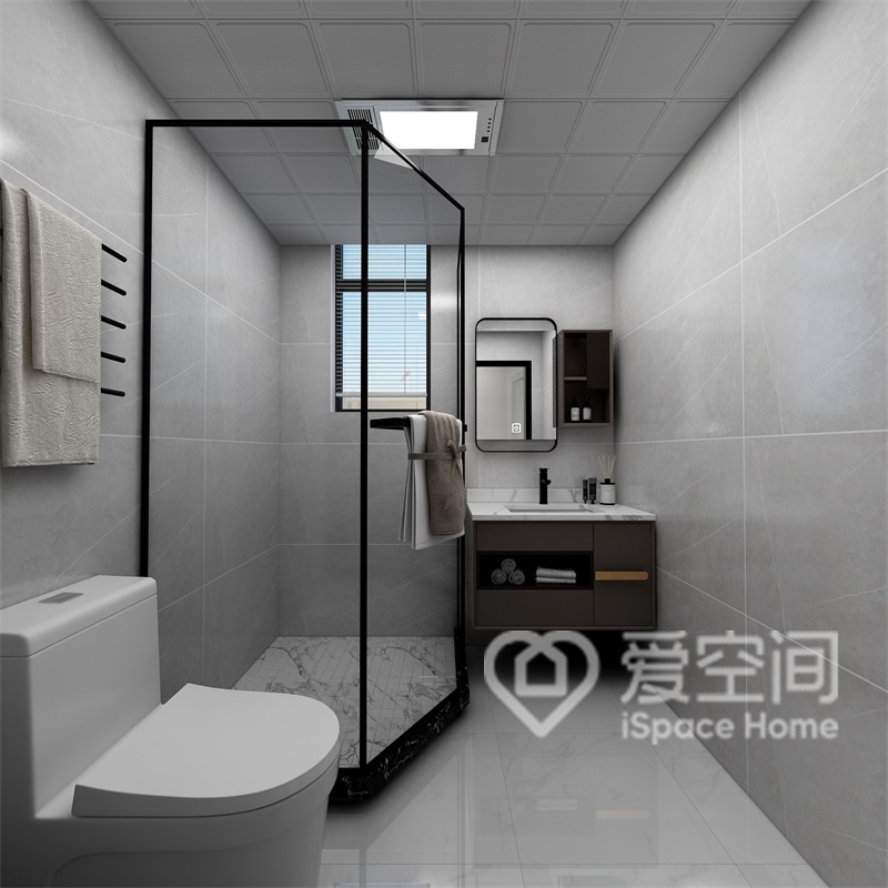 卫生间选择了玻璃浴室的设计，不仅仅空间利用好，并且在位置的分配方面也是很合理的。