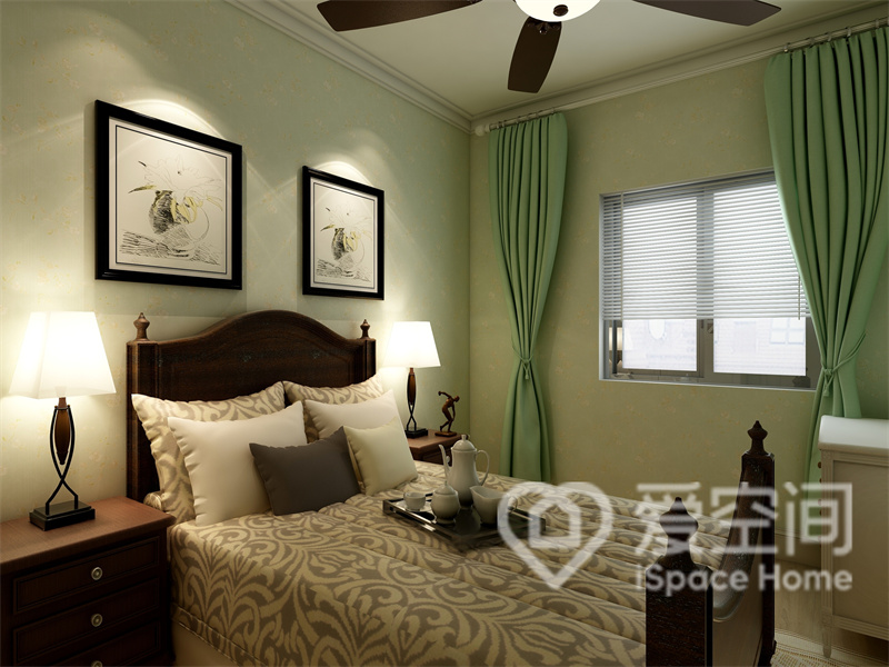 次卧装修简约大气，整体空间笼罩在温柔的气质中，给予舒适的视觉观感。