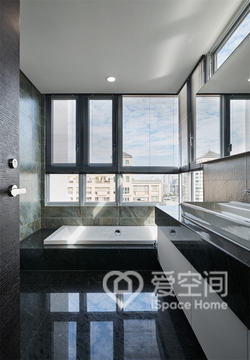 东湖天誉城101平米三居室现代简约风装修案例