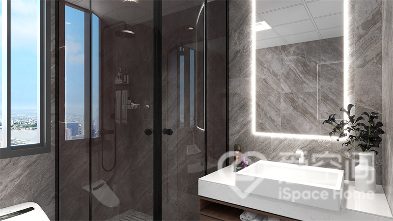 卫生间的设计拥有令人温馨的魅力，干湿分离增加了空间的安全性，这样在洗澡的时候水花就不会乱溅，地面较为干燥。