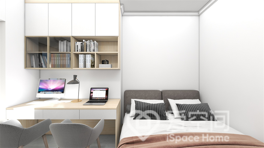 白色背景带来的阔达感自然而起，冷色床品平和温馨，写字桌一体柜为空间带来了充足的储物空间。