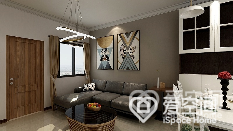 客厅以咖色调和白色调为背景，简单的家具给人舒适朴质的视觉氛围，装饰元素不多，但具有时尚感。