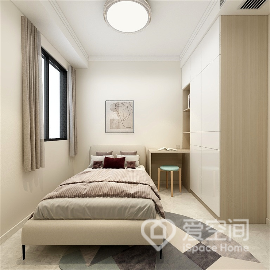 次卧的米色色调契合空间的优雅格调，室内没有放置太多装饰画，家具的造型以功能性为主。